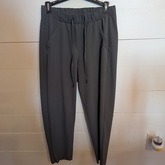 Under Armour Gray Track Pants with Elastic Waistband - Picture 1 of 3